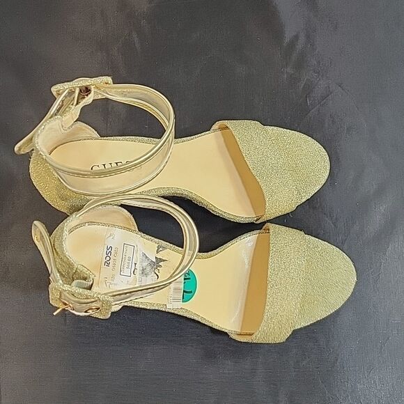 GUESS GOLD SPARKLY BLOCK HEELED ADJUSTABLE BUCKLE ANKLE STRAP OPEN TOE SANDAL - Picture 5 of 13